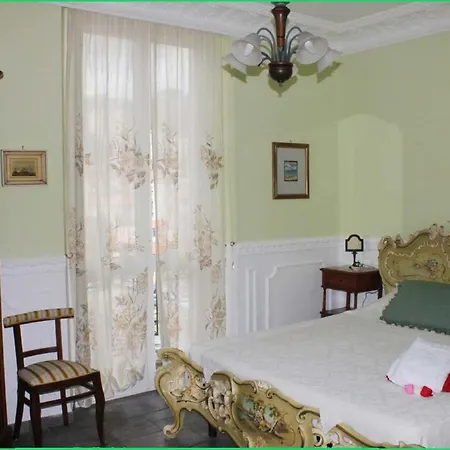 Bed And Breakfast Sopranos-2